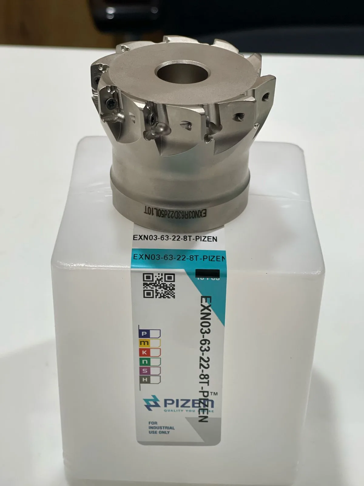 Indexable Cutters — 400R-32-C32-400L-3T