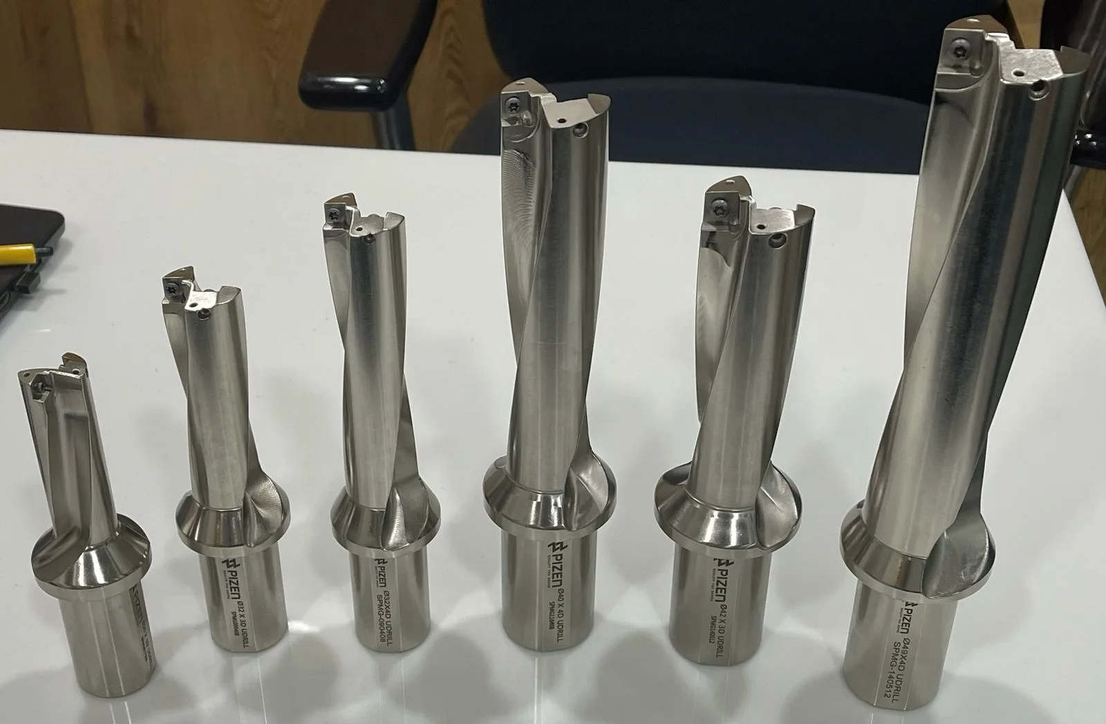 Carbide Drills — D11.8-70-130-55HRC